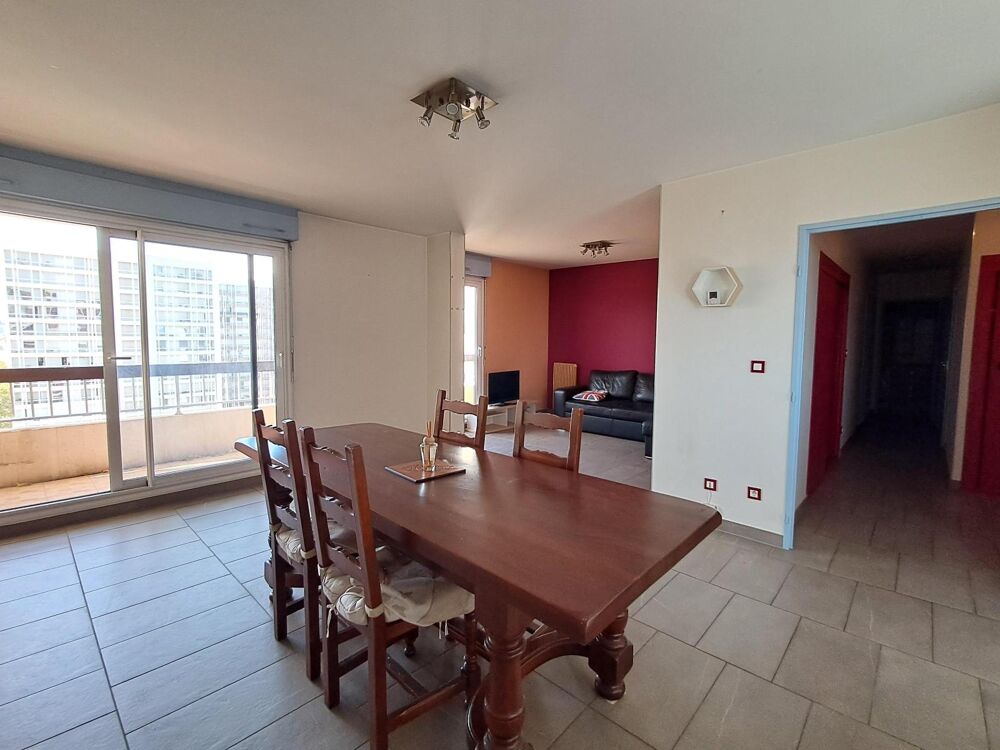 VILLEURBANNE T4 GRANCLEMENT - Nadine et l'agence Corneil....