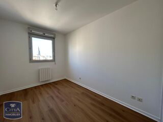 Appartement à louer 4 pièces 88 m²