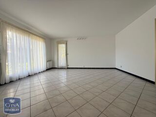  Appartement à louer 3 pièces 79 m²