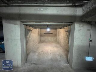  Parking / Garage � louer 