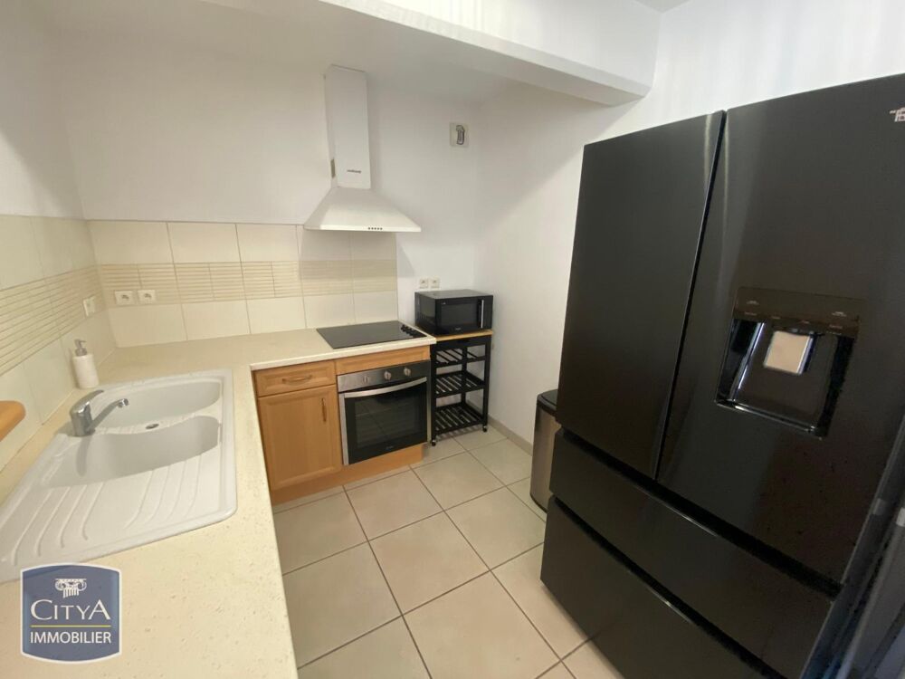 location Appartement - 3 pièce(s) - 74 m² Sainte-Clotilde (97490)