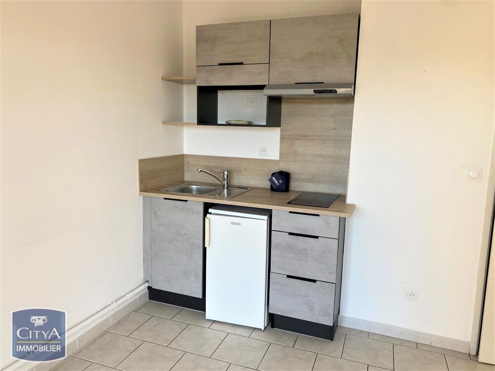 A LOUER -- APPARTEMENT 2 PIECES -- PORT SAINT LOUIS DU R....