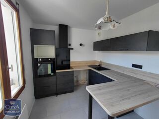  Appartement à louer 3 pièces 65 m²