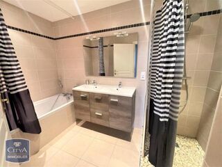  Appartement à louer 4 pièces 95 m²
