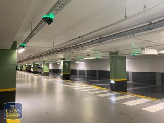  Parking / Garage à louer 10 m²