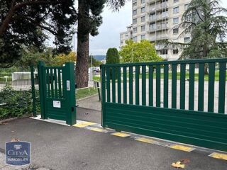  Parking / Garage � louer 