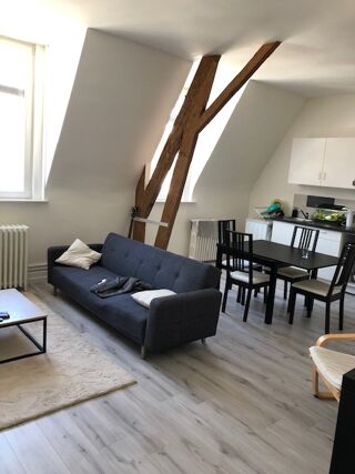  Appartement à louer 4 pièces 105 m²