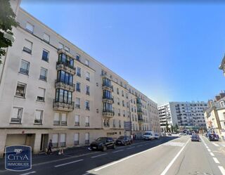  Parking / Garage à louer 