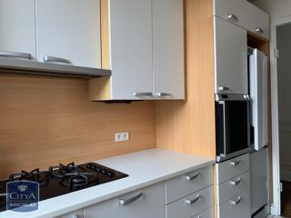 Appartement à louer 3 pièces 98 m²