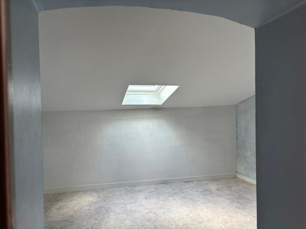12 rue Sadi Carnot. F2 de 35 m² au 2nd étage comprenant ....