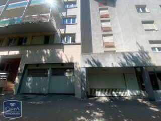  Parking / Garage � louer 