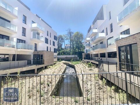  Parking / Garage � louer 