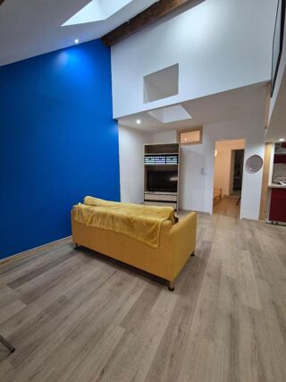  Appartement à louer 2 pièces 70 m²