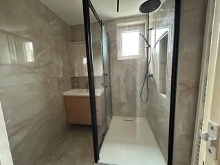  Appartement à louer 3 pièces 87 m²
