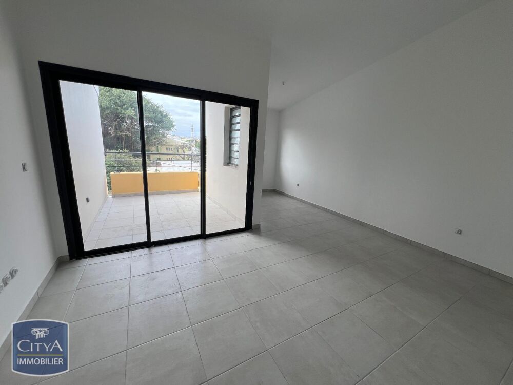 location Appartement - 3 pièce(s) - 62 m² Saint-Pierre (97410)