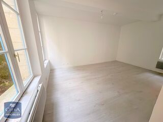  Appartement à louer 1 pièce 28 m²