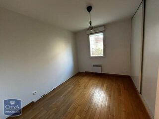  Appartement à louer 4 pièces 95 m²