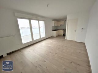  Appartement à louer 4 pièces 75 m²