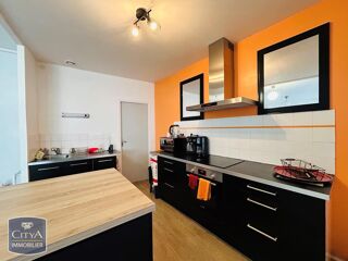  Appartement à louer 3 pièces 81 m²