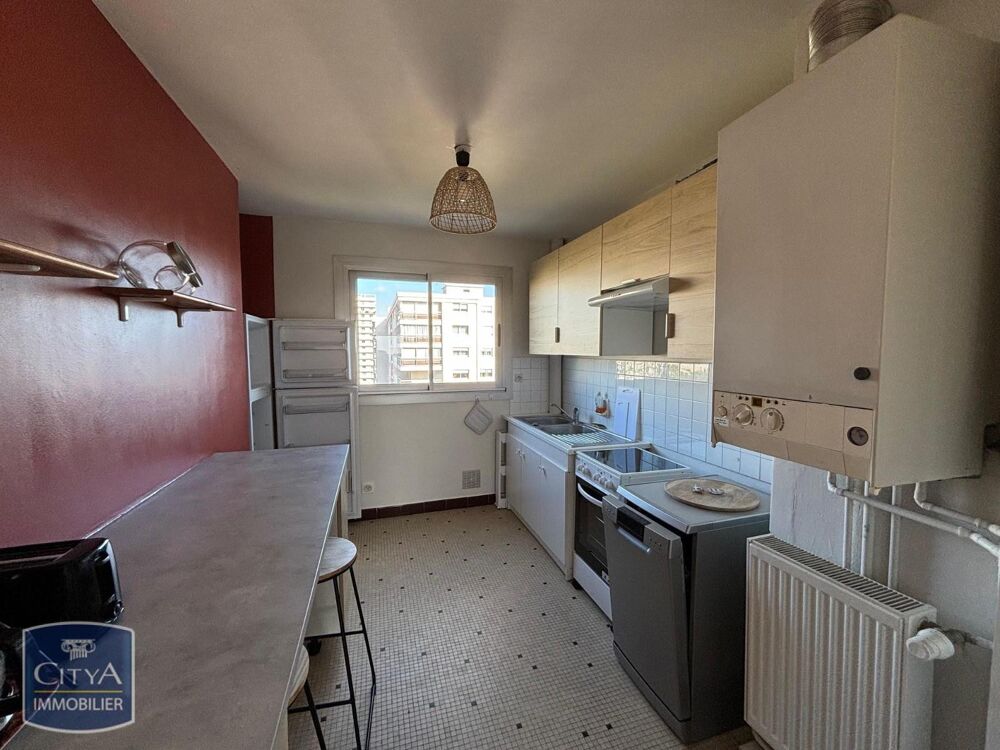 A LOUER - APPARTEMENT T4 MEUBLE IDEAL COLOCATION - NANTE....