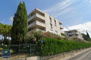  Parking / Garage à louer 