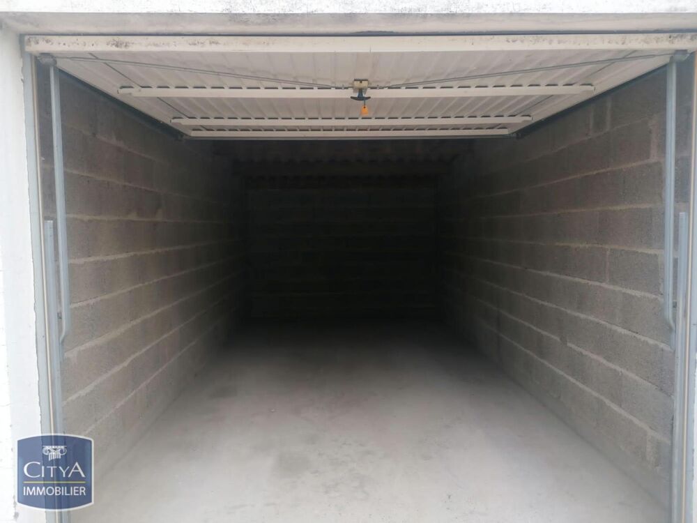 location Parking / Garage - 12 m² Crêches-sur-Saône (71680)