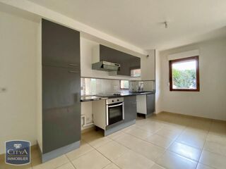  Appartement à louer 3 pièces 65 m²