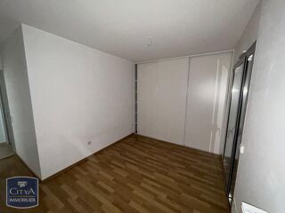  Appartement à louer 3 pièces 80 m²