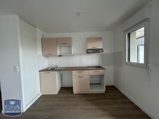  Appartement à louer 4 pièces 82 m²
