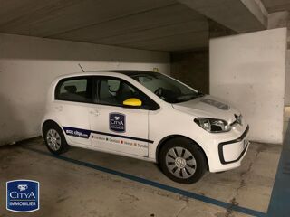  Parking / Garage à louer 