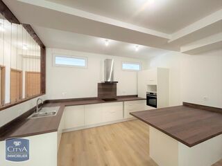  Appartement à louer 4 pièces 124 m²