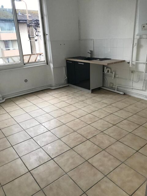 Appartement � louer 4 pi�ces 80 m�