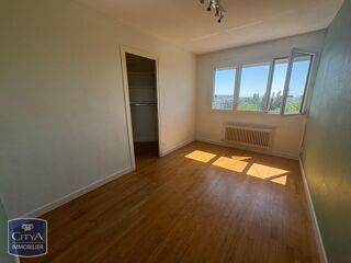  Appartement à louer 2 pièces 45 m²