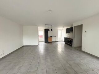  Appartement à louer 4 pièces 90 m²