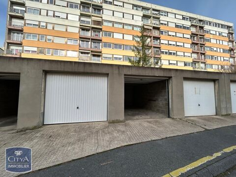 Parking / Garage  louer 