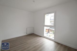  Appartement à louer 3 pièces 65 m²