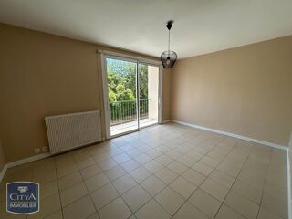  Appartement à louer 4 pièces 98 m²