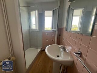  Appartement à louer 3 pièces 65 m²