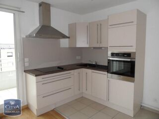  Appartement à louer 3 pièces 64 m²