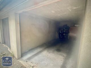  Parking / Garage à louer 