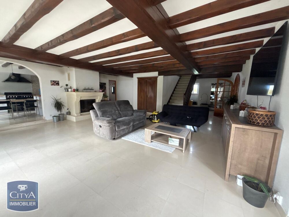 location Maison - 8 pièce(s) - 289 m² Chaniers (17610)