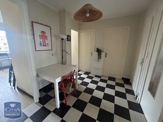  Appartement à louer 3 pièces 80 m²