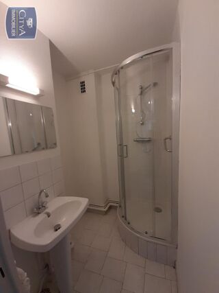  Appartement à louer 2 pièces 57 m²