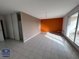  Appartement à louer 3 pièces 76 m²