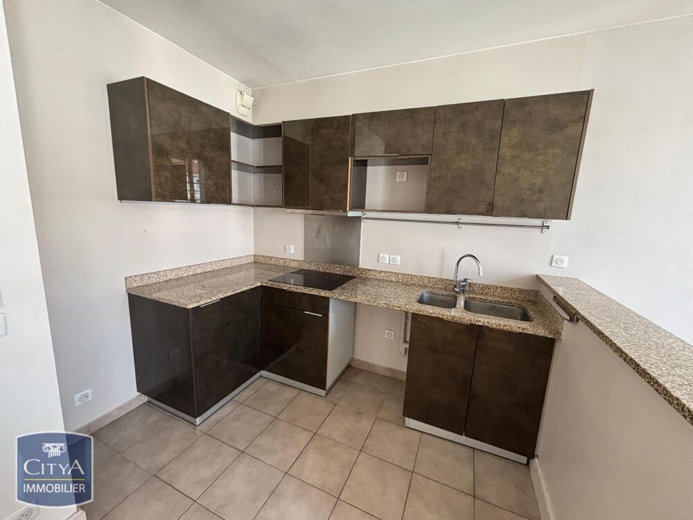 location Appartement - 3 pièce(s) - 74 m² Toulon (83000)