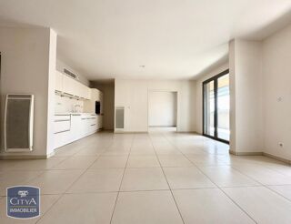  Appartement à louer 4 pièces 96 m²