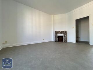  Appartement à louer 1 pièce 32 m²