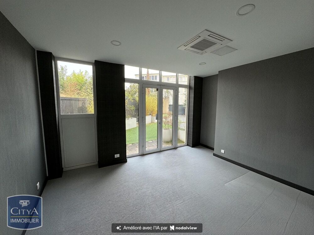  Location / Local Commercial - 114 m² Le Mans (72000)