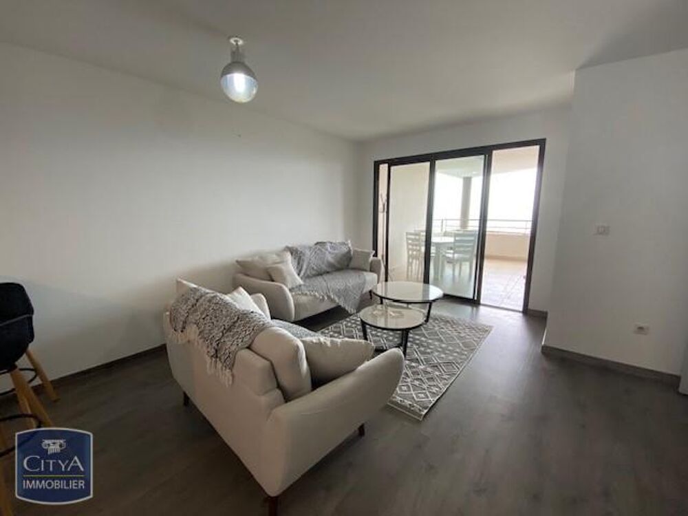 location Appartement - 3 pièce(s) - 72 m² Saint-Denis (97400)