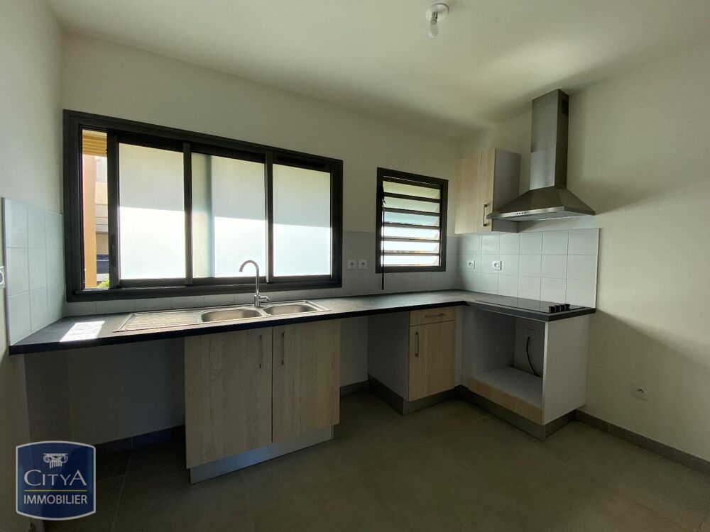 location Appartement - 3 pièce(s) - 58 m² Saint-Benoît (97470)